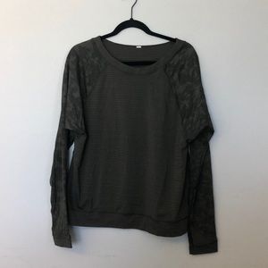 Lululemon women’s top